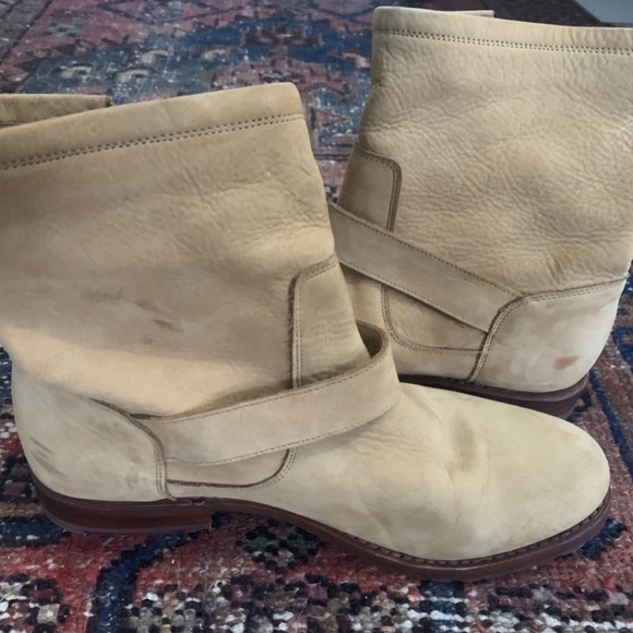 Women’s Frye suede boots sz 8 - Picture 3 of 3